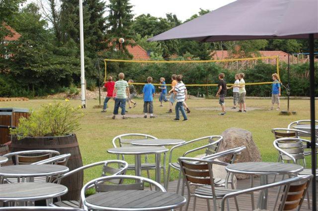 Gjerrild Gaestehus Djursland Hostel เกรนู ภายนอก รูปภาพ